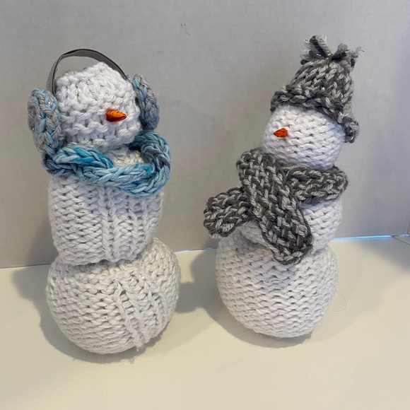 Snowman Little Stuffed Knit New White Gray Silver - Picture 3 of 3